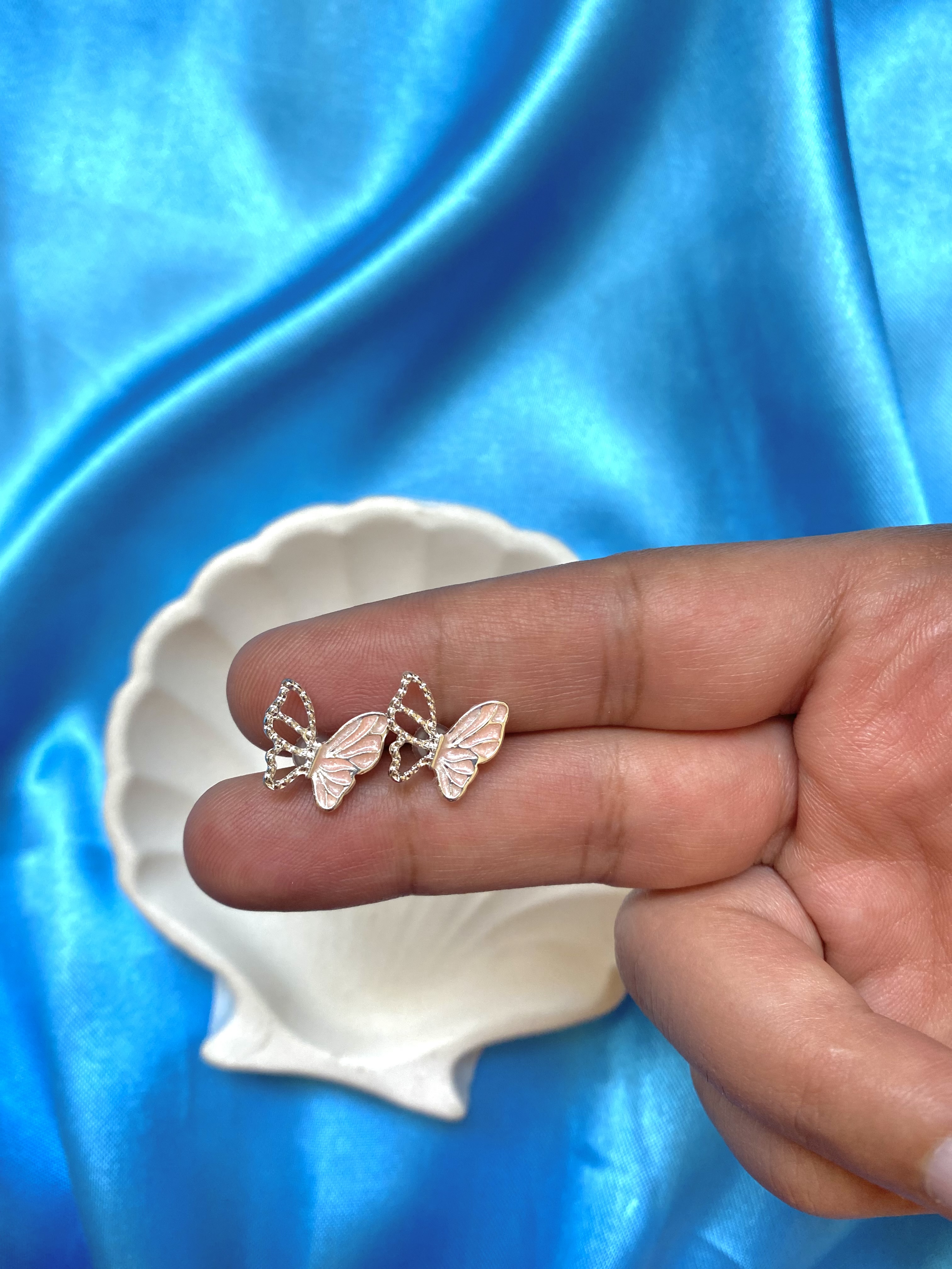 گوشواره پروانه ای میخی